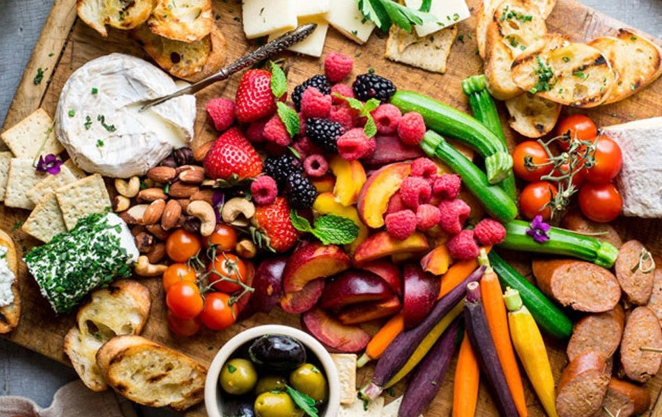 How To Build a Summer Charcuterie Board