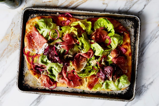 salad pizza